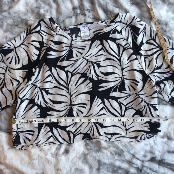 BAR III B&W Tropical Print Crop Top - Picture 4 of 5